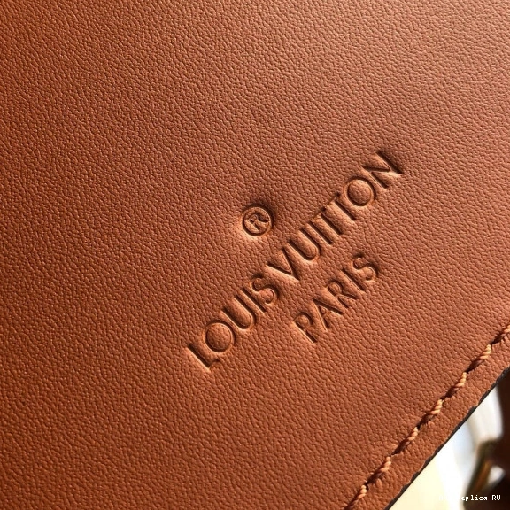 Aaa replica ru Spring Louis Show） Vuitton Bag（2019 Belt 0711